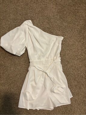 entro White One-Shoulder Romper with Puff Sleeve and Tie Waist